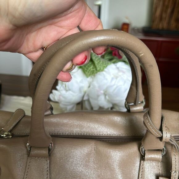 FURLA hand bag impeccable condition light tan color - Picture 4 of 12